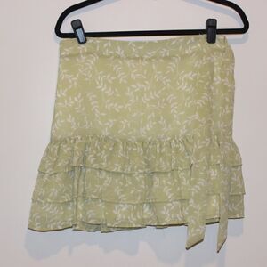 NEW Ever After Floral Mini Skirt size Large